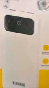 F101 ORIGINAL POWER BANK REDSKULL 10000 MAH 37W ULTRA FAST CHARGING SLIM DIGITAL DISPLAY USB 2IN1