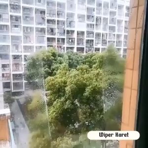 Wiper Pembersih Kaca Karet: Alat Pembersih Jendela Anti Air Praktis
