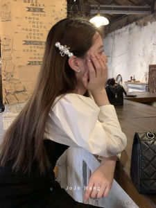Fashionable Pearl Edge Clamp Hair Accessories Side Bangs Brush Handle Simple DesignHair gripOriginal DesignNon-stuffed Novelty Brand: Jojo Wang