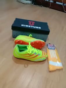 KIDZTUBS Sepatu Bola Anak Paket Komplit Sepatu Bola Tas Skin Deker Kaos Kaki Usia 6-10 Tahun Size 28 29 30 31 32 33 34 35 36 37 KDZ1959123024