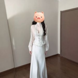 Fashionable V-Neck Top And High-Waisted Skirt Two-Piece Set Comfortable Long Sleeve Autumn Winter Outfit for Women