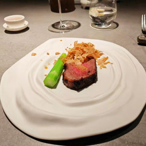 Creative Restaurant Ceramic Plate Matte Finish Soup Plate French Dinnerware Wave Ripple Design Personalized Presentation Dish