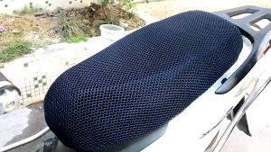 Universal Motorcycle Seat Cover 3D Mesh Motorcycle Seat Cover Breathable Cushion Heat-resistant Anti-Slip Waterproof Motorbike Accessories Motorcycle Seat Protector