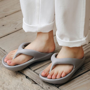 New Mens Beach Sandals Casual Wear-Resistant Anti-Slip Thick Bottom Slippers Lightweight Waterproof Hole Design Eco-Friendly