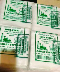 Plastik beras zakat fitrah isi 100pcs uk. 2.5kg 2.7kg 3kg