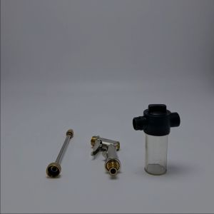 KOSSO ปืนฉีดน้ำแรงดันสูง หัวฉีดน้ำล้างรถ หัวฉีดน้ำล้างรถแรงดันสูง หัวฉีดโลหะสายฉีดแรงดันสูงรดน้ำในสวน มีกระบอกสำหรับใส่น้ำยา หัวฉีดล้างรถยนต์พร้อมกับข้อต่อทองเหลือง กระบอกฉีดน้ำ 1ชิ้น 501 FXA