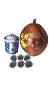 Bình ủ trà trái dừa vẽ hoa mai / Bình trà 07 - 09  lít / Bộ 6 tách uống trà / Sản phẩm thủ công mỹ nghệ độc đáo xứ dừa Bến Tre