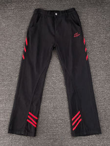 กางเกงยีนส์ทรงตรงสามแถบสีดำสำหรับผู้ชาย กางเกงขายาวทรงหลวมสบาย ๆ ทรงขากระบอกเล็กสไตล์ย้อนยุคแบบอเมริกัน