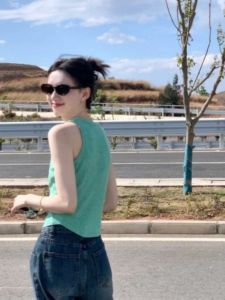 HUOLISI | French Fresh Green Off-shoulder Sleeveless Knit Top