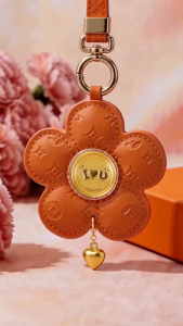 Bloom of Love Keyring in 999 Gold