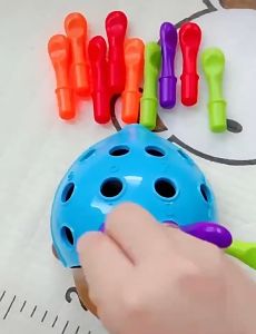 Mainan Edukasi Landak untuk Bayi Latihan Sensori Pengurutan Warna dan Pengembangan Keterampilan Motorik Halus yang Menyenangkan