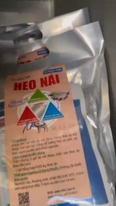 Công dụng Dùng cho nái hậu bị nái đang mang thai và nái đang cho con bú. Tăng số lượng heo sơ sinh an thai ngừa bại liệt kích thích tạo sữa Cách dùng và liều dùng Trộn chung 3 gói lại với nhau trộn vào thức ăn theo liều sau: - 1 bộ tổng hợp/500 kg th