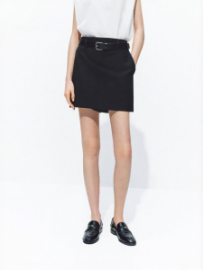 MO&Co. | Light and Simple Black Mid-waist A-Line Skort with Belt