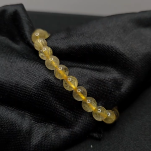 Q1996 Vòng Thạch Anh Tóc Vàng 8li cho mệnh Thổ và Kim - Phong Thuỷ TUDO