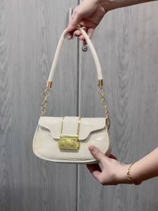 กระเป๋าถือราคาถูกต้องสำหรับผู้หญิงหนัง - สะพายข้างได้ เปรียบเทียบราคา โทรศัพท์ทุกรุ่น