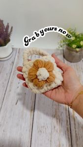 Cute Crochet Mini Pouch Knitting Flower Bag Headphone Cover Plush Bear Bag for Earphone Coin Purses