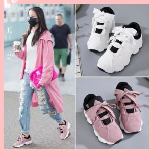 LHSunday ใหม่ รองเท้าผ้าใบแฟชั่น ดีเทลหนัง(เทียม)นุ่มๆใส่สบายเท้าสูงประมาณ1.5นิ้ว น้ำหนักเบาไม่หนักเท้า ใส่เข้าได้กับทุกลุค กดสั่งได้เลยมีของพร้อมส่ง