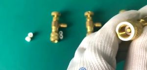 R410A R22 Refrigerant Charging Valve Liquid Safety Adapter Flow Control Ball Valve for R410A R22 Air Conditioner Manifold