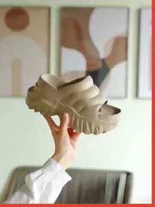 Sandal Wanita Platform Tebal: Empuk, Nyaman, & Gaya Kekinian