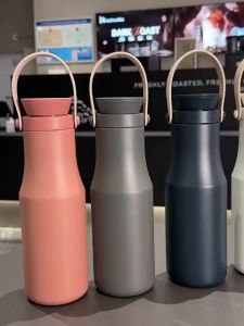 Eatkit Tumbler Stainless Steel 470ml Thermos Vakum Handle Silikon Botol Minum Tahan Panas & Dingin