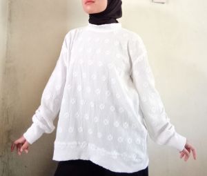 sweater bordir bolong