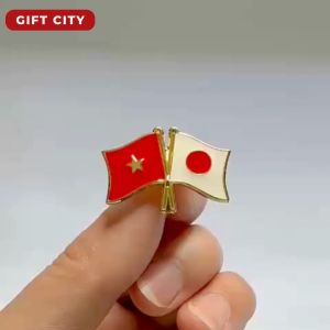 Huy hiệu cài áo lá cờ Việt Nam Nhật Bản