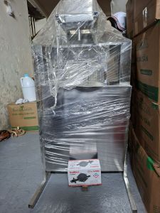 Lò nướng thịt bánh mì Doner Kebab 3 buồng đốt bằng thép không gỉ với khay hứng mỡ và khay hứng thức ăn moto cắm điện 220v