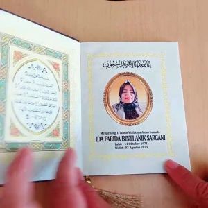 BUKU YASIN HARD COVER TEBAL LENGKAP 128 HALAMAN ARAB LATIN DAN TERJEMAHAN (PAKET 50 PCS)