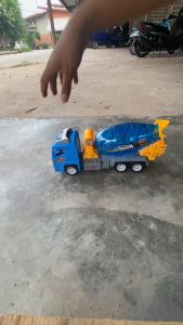 รถปูนคันใหญ่+โม่ใส+มีลานวิ่งได้ เล่นสนุกเพลินๆ