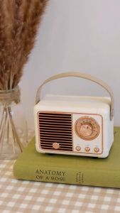 ลำโพงบลูทูธไร้สาย HM11 สไตล์มินิมอล วินเทจ พร้อมที่จับ แบบพกพา เสียงคมชัด ออกแบบทันสมัย เหมาะสำหรับการใช้งานในบ้าน ออฟฟิศ และเดินทาง