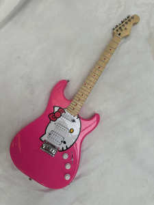 Fender Startocaster Electric Guitar Pink Hello Kitty Chrome Hardware Single-Coil Humbucker Pickup 2V 1T 5-Way Switch Professional Guitar