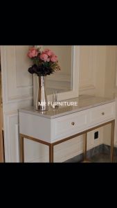 Meja Rias Kaki Besi Gold Top Marmer Putih Carrara