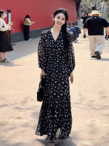 ชุดเดรสยาวลายดอกไม้สไตล์ฝรั่งเศสหรูหรา เดรสยาวเอวสูงสำหรับผู้หญิง แขนยาว คอวี ชุดทำงานฤดูร้อน ชุดเดรสยาวลายดอกไม้หรูหรา