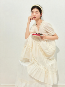 BY IHAPPY | Đầm Maxi Ôm Body Cổ V Kết Hợp Ren