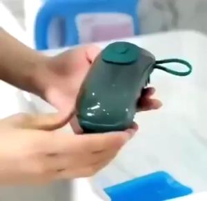 GLOBAL Sikat Cuci Multifungsi Sikat Pembersih Baju Dispenser Tempat Sabun Hydraulic Cleaning Brush