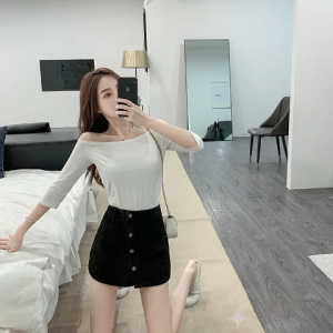 LHMonday ใหม่พร้อมส่ง กางเกงยีนส์ขาสั้น แมทช์กับแตะหรือผ้า  น่ารักแบบมีสไตล์สุดๆ งานดีๆแบบนี้ จิ้มตะกร้าเลยด่วนๆ