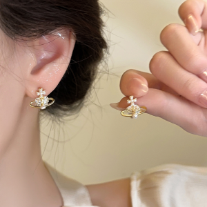 French Pearl Zircon Planet Stud Earrings Womens Fashion round Face Elegant Jewelry Fresh out New Design Ear Jewelry