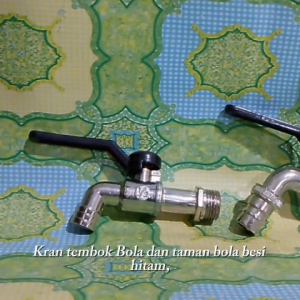 Kran Tembok Bola dan Taman Bola Hitam Besi Soligen 1/2 1/2In 1/2Inch
