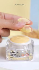 Ms Glow Sunwhite Daily Cream SPF 50 PA++++ Untuk Kulit Normal