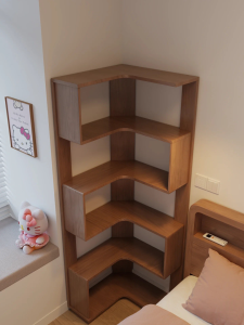 OYIla | Vintage Corner Shelf