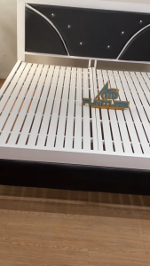 Giường sắt khung hộp 4x8 kích thước 16m x 2m.