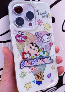 เคสโทรศัพท์ลายการ์ตูน Crayon Shinchan ลายดอกไม้สองชั้นพร้อมฝุ่นสะท้อนแสงสำหรับ iPhone 15 pro Max Apple 14 ลายใหม่