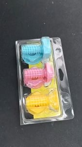 ตะขอติดผนังพลาสติกรูปสกรู set 3 ชิ้น