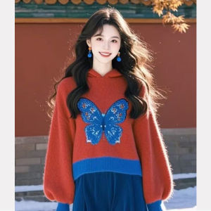 Red Embroidered Butterfly Lazy Style Hoodie Womens Knitted Sweater Christmas Unique High-End Soft Cozy Winter Fashion
