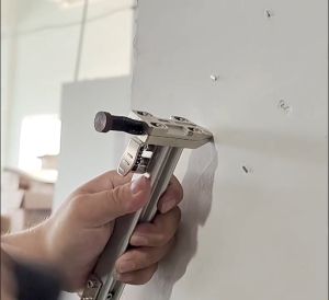 Dụng cụ đóng đinh bằng tay ST18