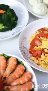 เครื่องอุ่นอาหาร4ชั้นพร้อมฝาครอบถนอมอาหาร กันฝุ่น ต่อเพิ่มชั้นได้