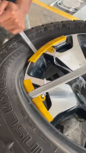 Portable Universal Wheel Rim Protector Tyre Remove Guard Edge Protection Tire Changing Tool