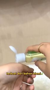 Bambi Baby Minyak Telon 60ml - Minyak Telon Menghangatkan & Meredakan Gejala Kembung Pada Bayi (0+)