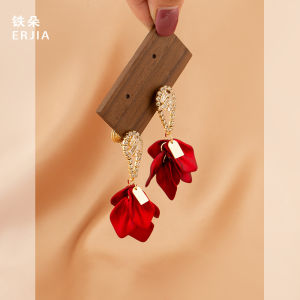 ต่างหูแบบติดหูรูปดอกไม้สีแดงประดับเพชรน้ำหยดนูนสไตล์วินเทจหรูหรา ขนาดยาว เครื่องประดับแฟชั่นสำหรับผู้หญิง