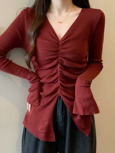 เสื้อสเวตเตอร์ถักคอวีสีแดงสำหรับผู้หญิง ฤดูใบไม้ร่วง ใหม่ ไซส์ใหญ่ ทรงหลวม สไตล์เกาหลี คอวี แขนยาว ปกติ